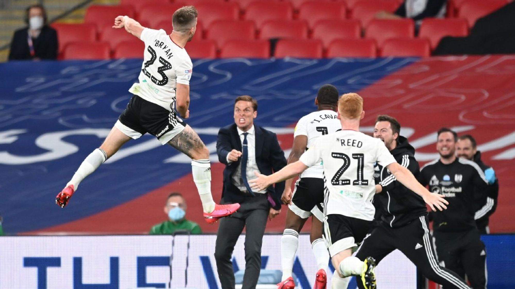 球员不仅要 球员不仅要